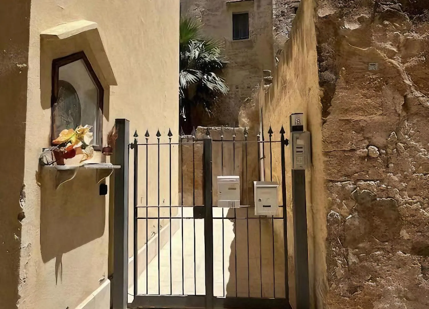 Vico Ferro 2 Holiday House Trapani Italy